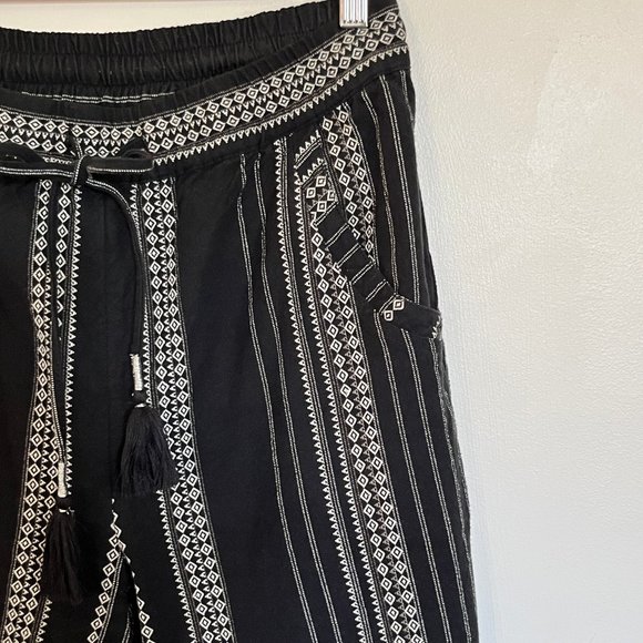 Anthropologie Tribal Pattern Pants - Picture 5 of 9